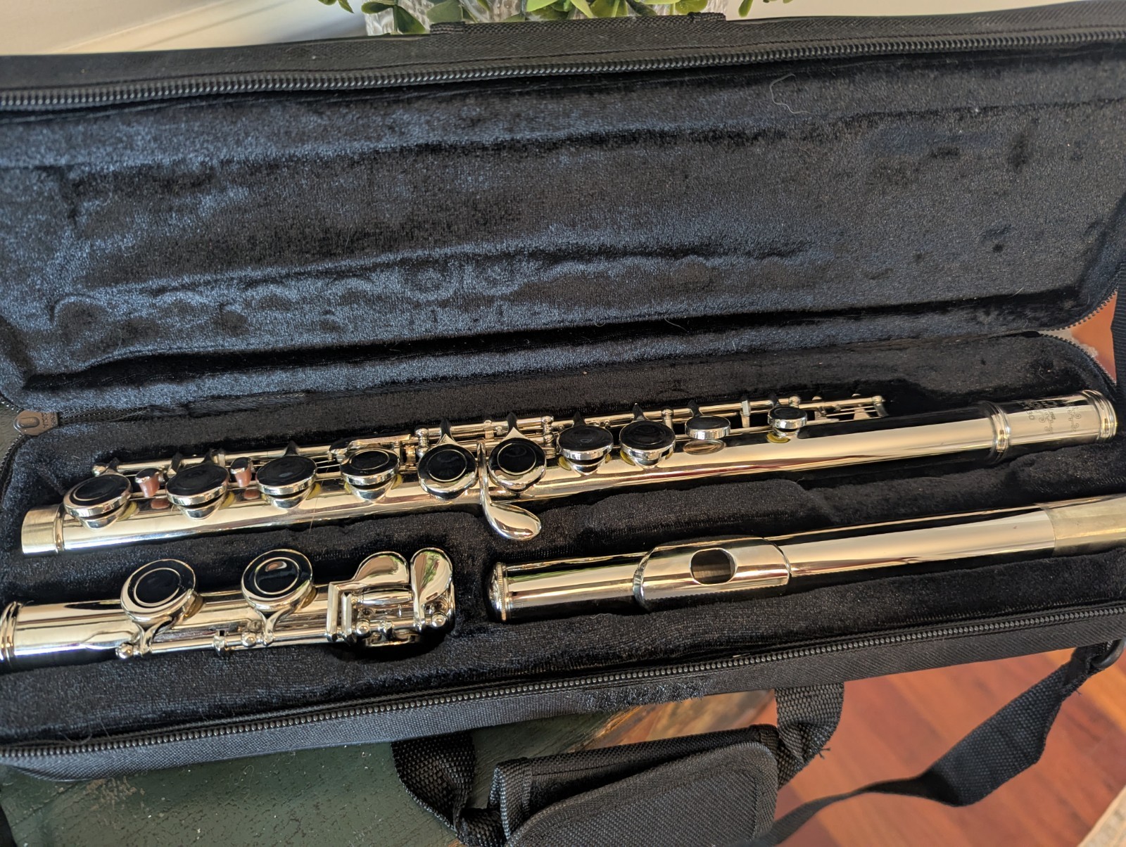 Glory Closed Hole C Flute With Case, Nickel Silver