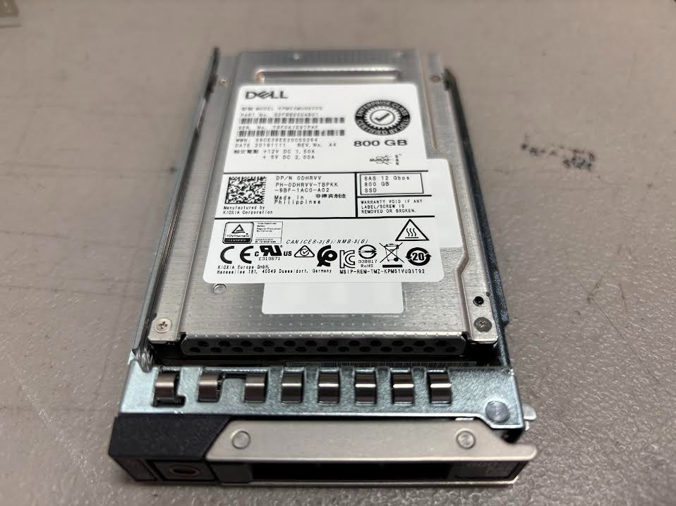 Dell 800GB SAS 12Gbps 2.5" SSD DHRVV KPM5XMUG800G With R640 R740 CADDY