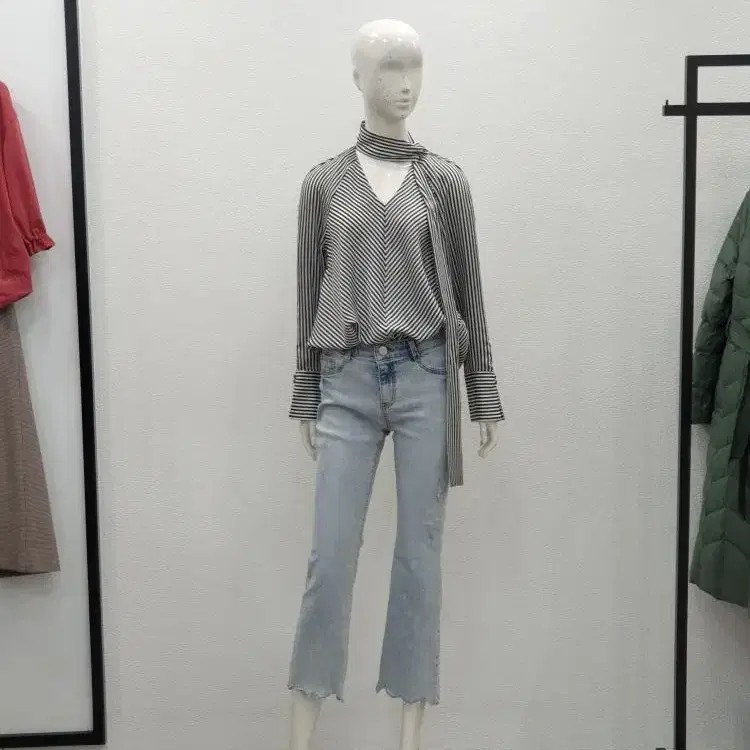 Bluepepe Striped Ribbon Blouse Size 66