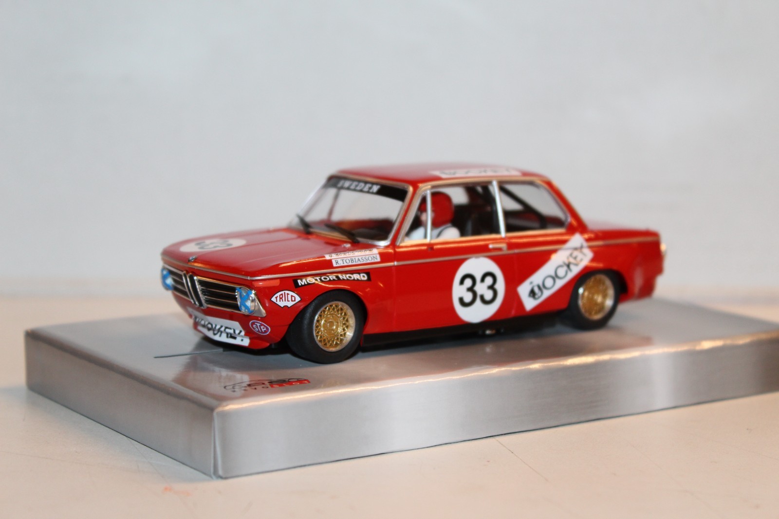 BMW 1600 TI SPECIAL EDITION REVO SLOT CAR COD RS0296 N 33 NEW 1/32