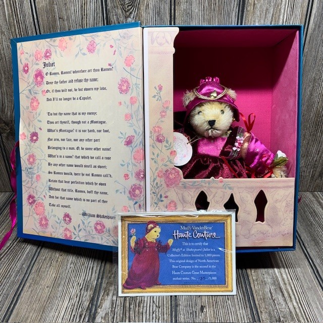 Muffy VanderBear Shakespeare Juliet 2005 Limited Edition No. 135/1000