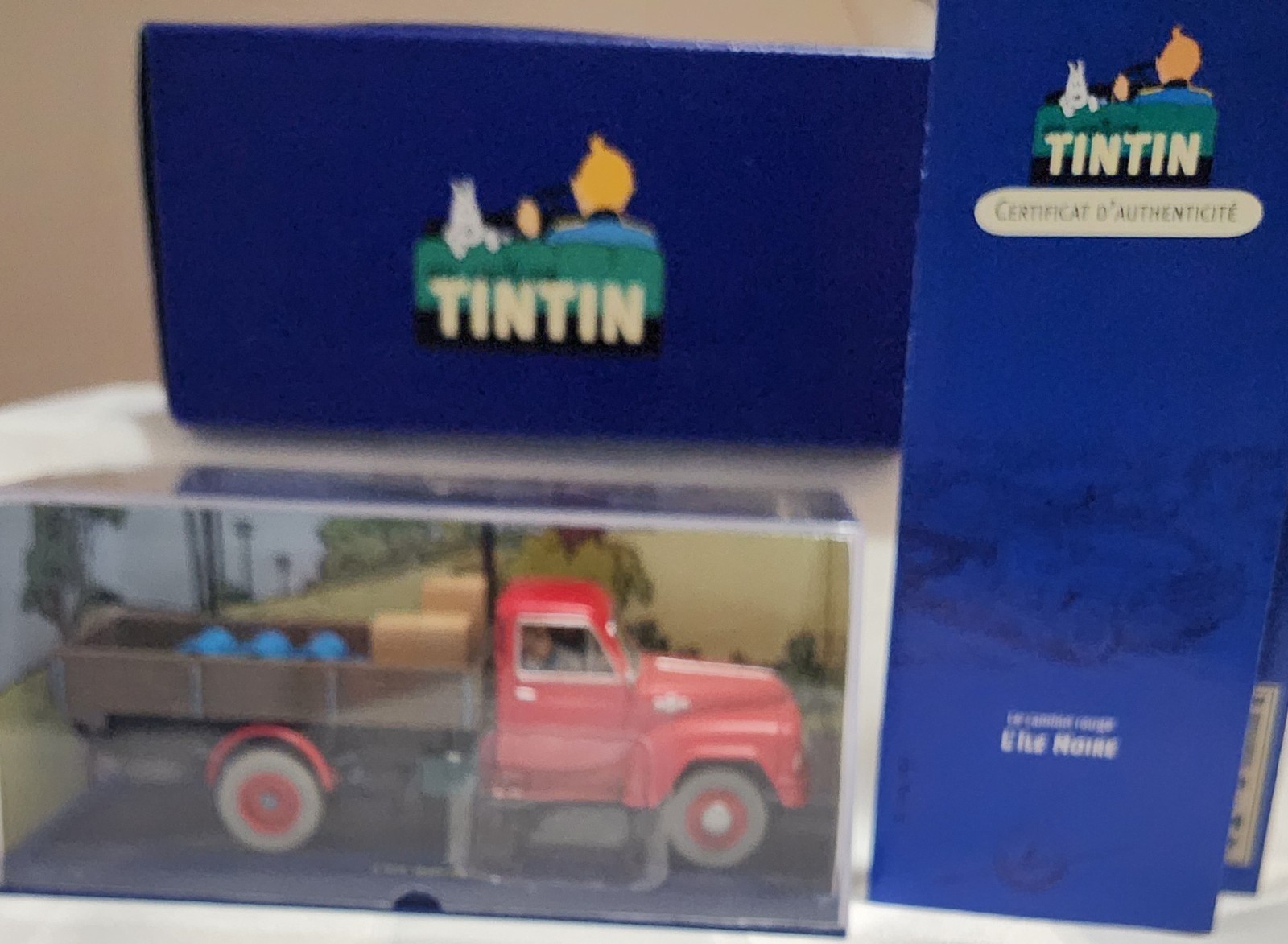 #59- Collection TINTIN  ATLAS 1/43 SCALE -    1934 Chevrolet pickup Towing 