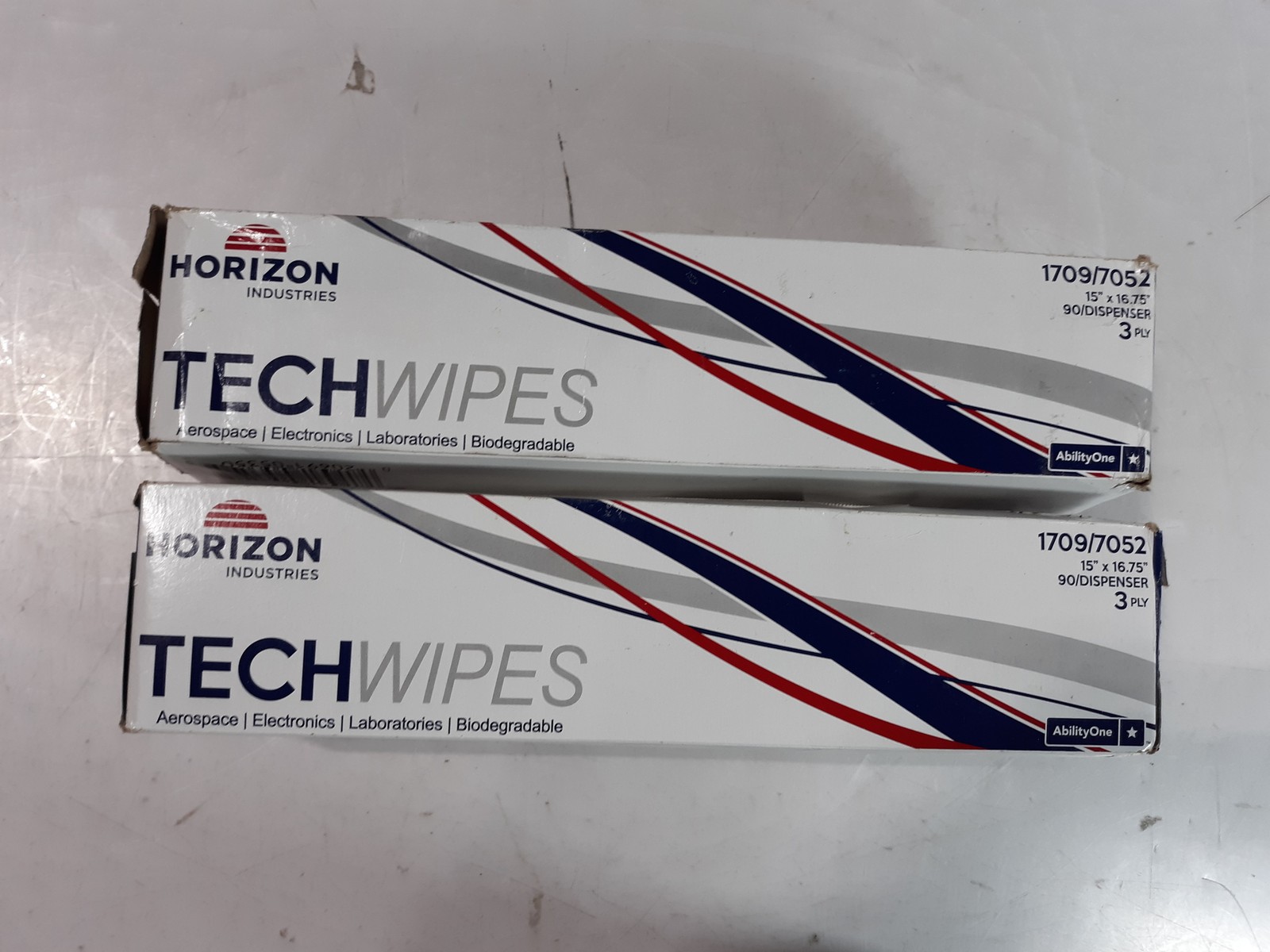 SKILCRAFT TechWipes 1709/7052 90/Dispenser 3 Ply Biodegradable 2 Boxes