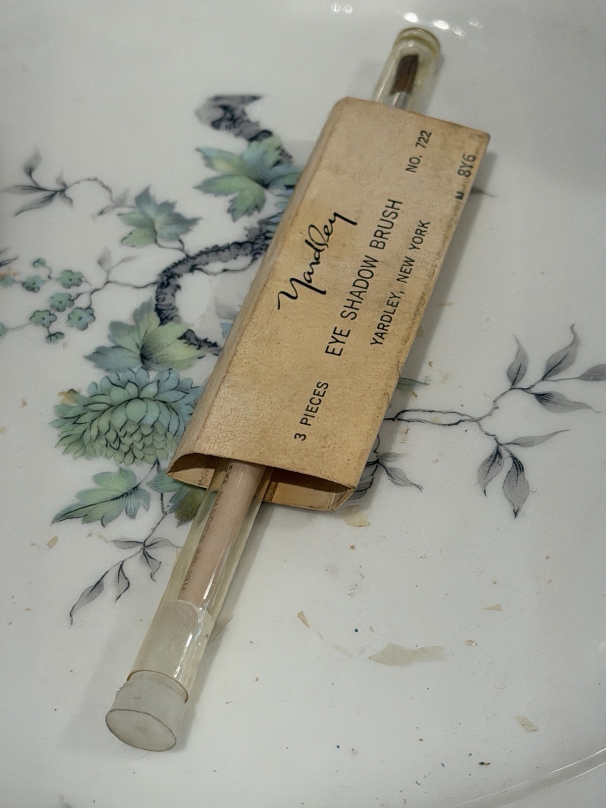 Vintage Collectible Archive Yardley  eye shadow brush new