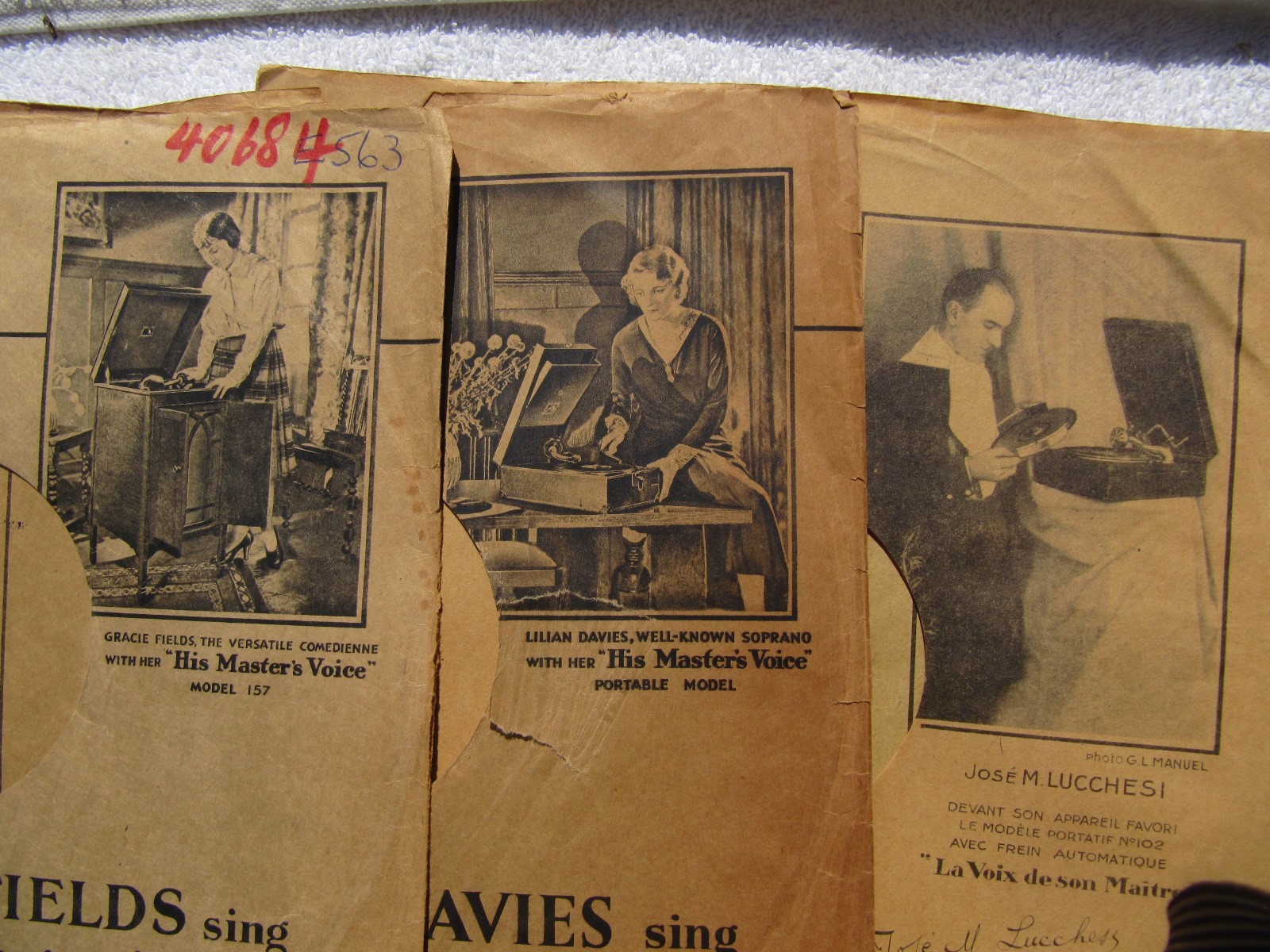 HMV Model 157 Re-Entrant Gramophone 102 portable GRACIE FIELDS Picture Sleeve