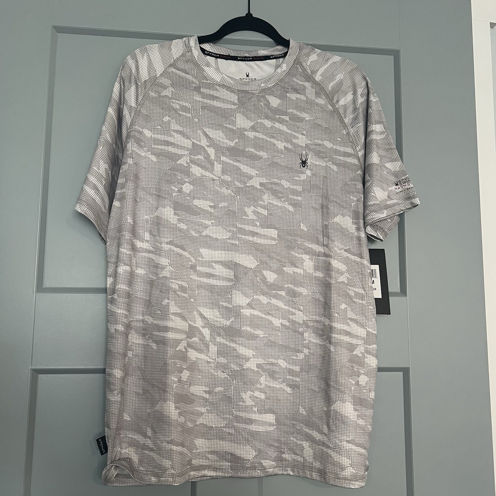 Spyder Men’s M Gray Camo Rash Guard Short Sleeve Swim Performance Shirt Active