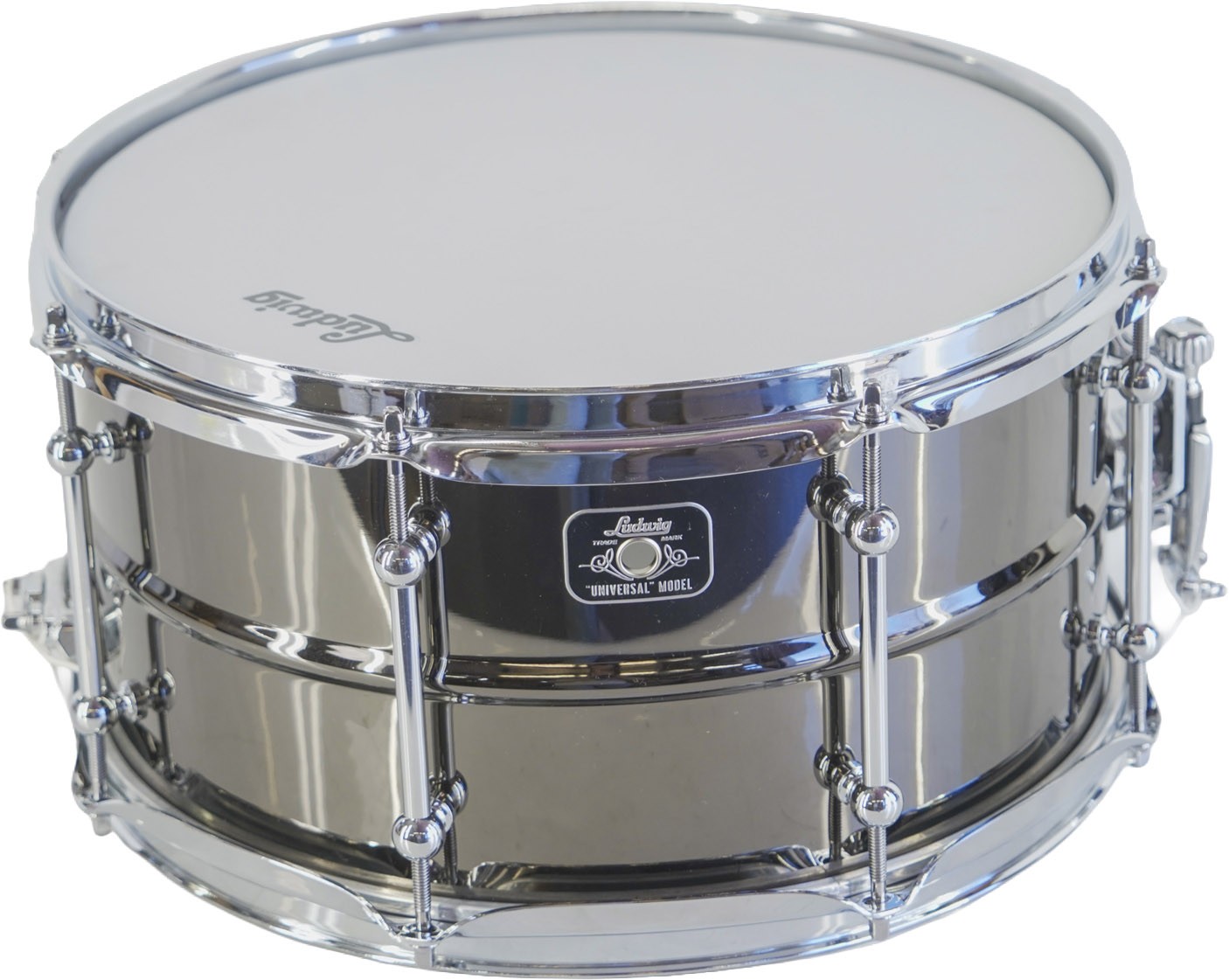 Ludwig Universal Series Black Brass Snare Drum With Chrome Hardware 13 x 7