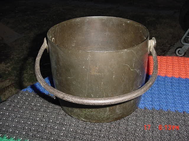ANTIQUE 1800'S BRASS CAULDRON JAM PAN BEAN POT CAMPFIRE KETTLE W/ IRON HANDLE