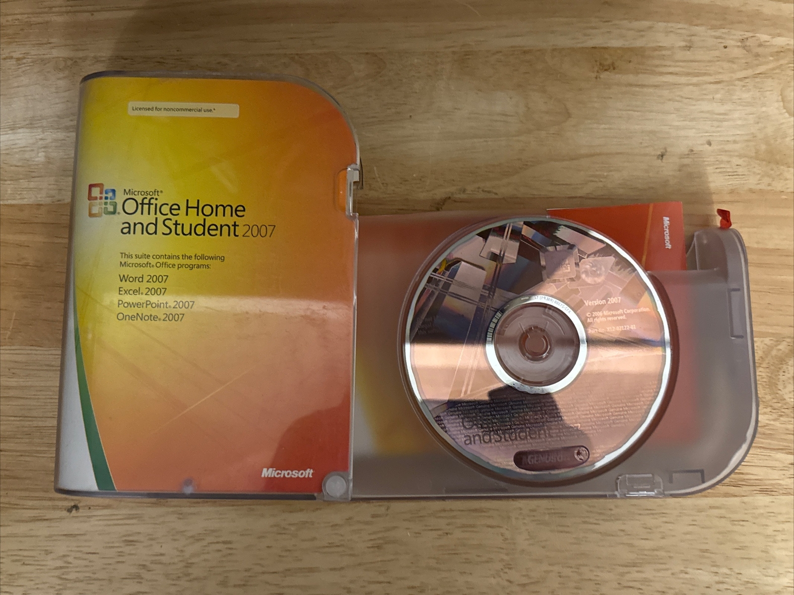 Microsoft MS Office 2007 Home & Student with Case and Product Key