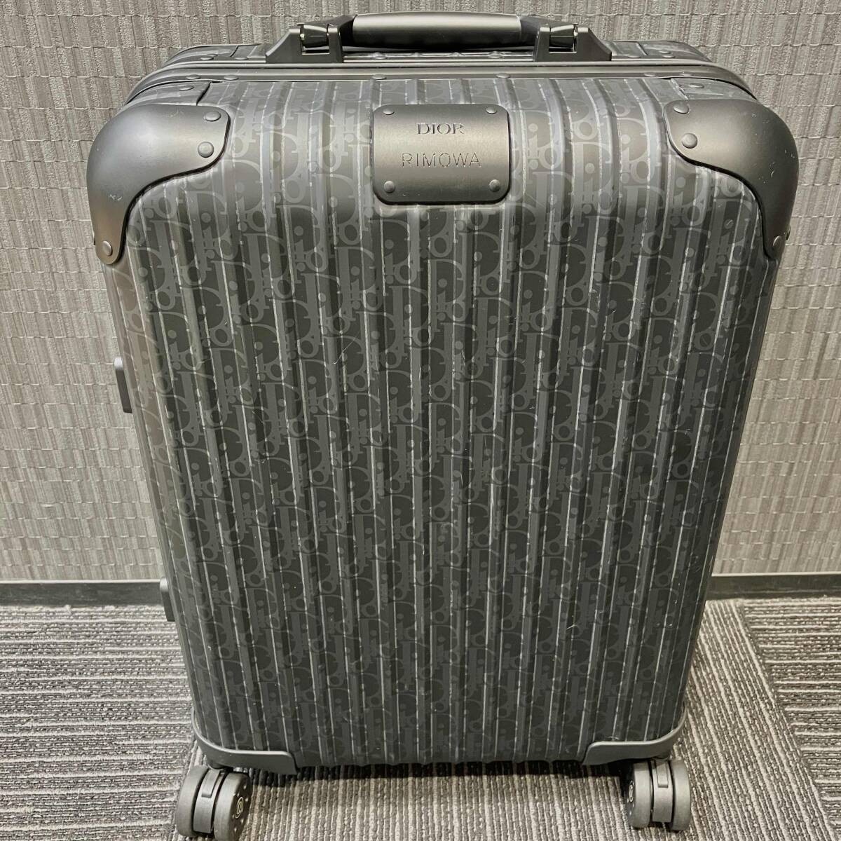 Rimowa DIOR Silver 4 wheels Carry Case Suitcase USED