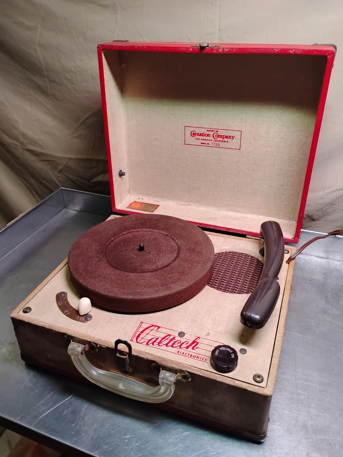 Caltech Electronics Model 11 A-T 1954 Carnation Company Tube Phonograph Ext Rare