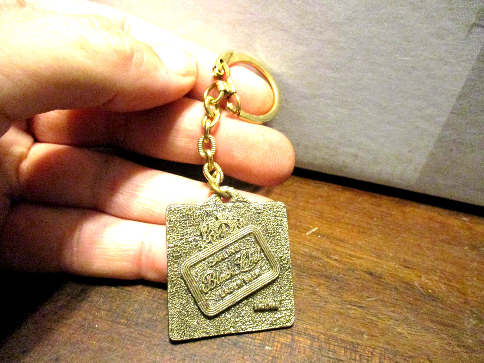CARLING BLACK LABEL LAGER BEER SINCE 181840 VINTAGE ORIGINAL KEYCHAIN