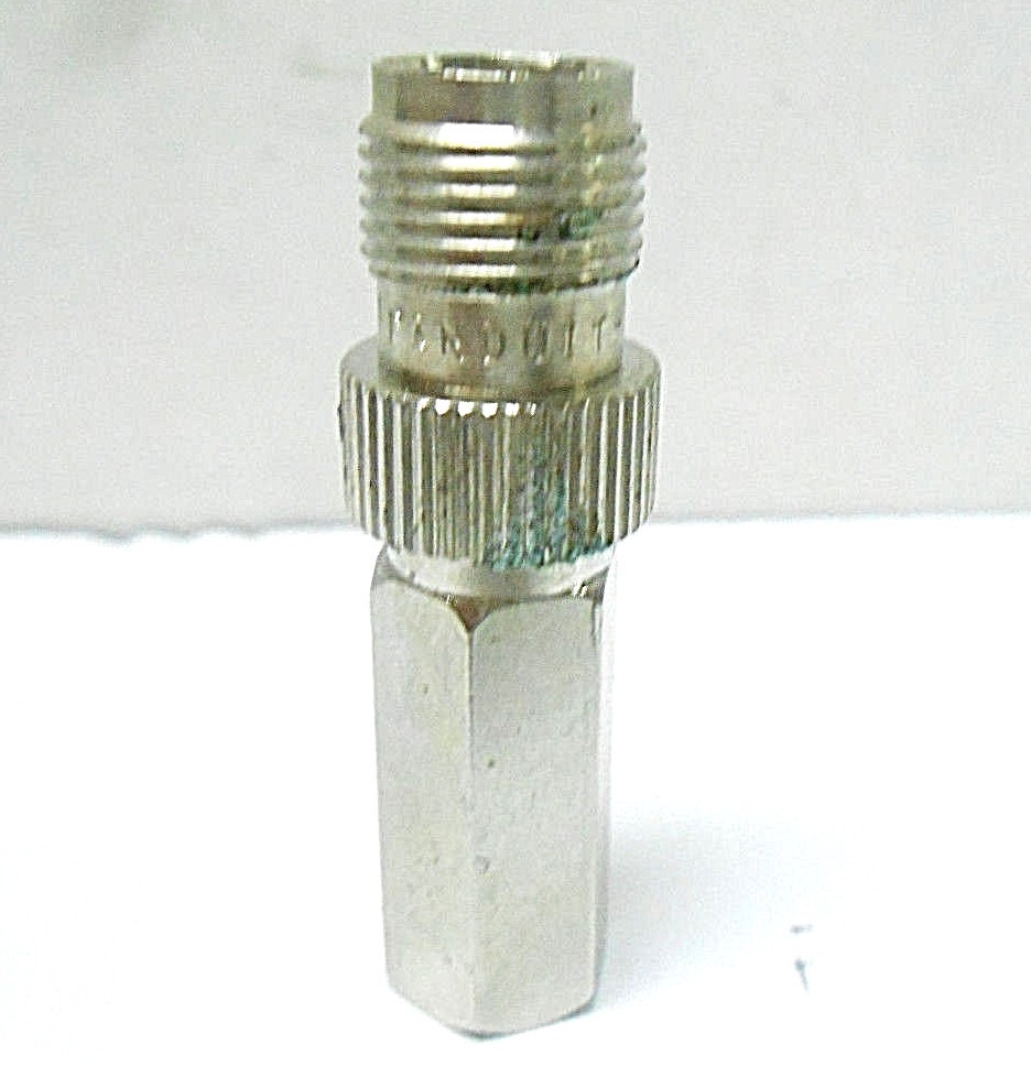 BNC10F12S11 PANDUIT CONNECTOR 50 OHMS /500 VAC/4,000 MGHZ NOS 1 LOT OF 13 PIECES