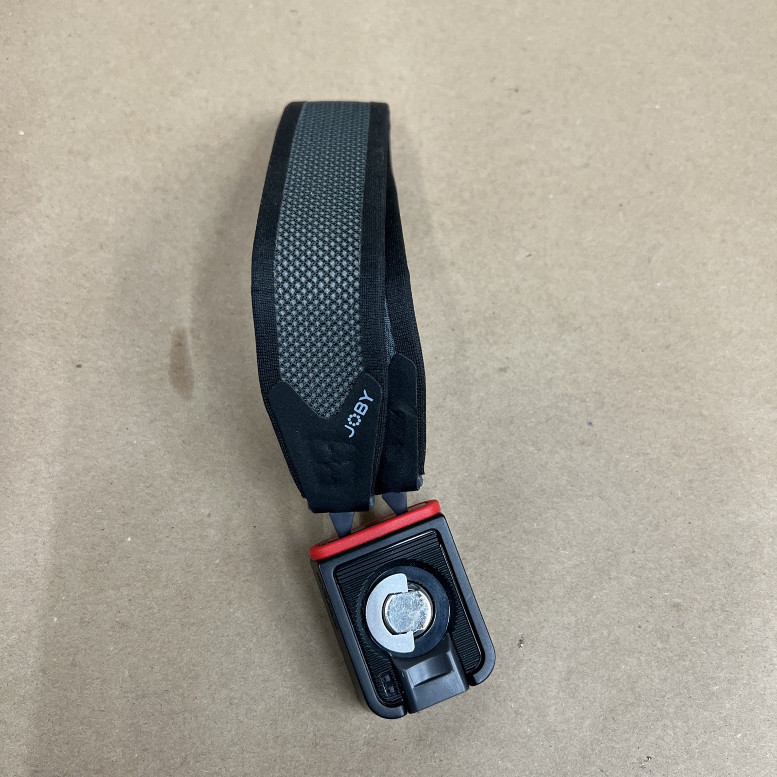 Joby 3 Way Retractable Camera Strap, Nice & Clean, Neck & Wrist Good for travel!