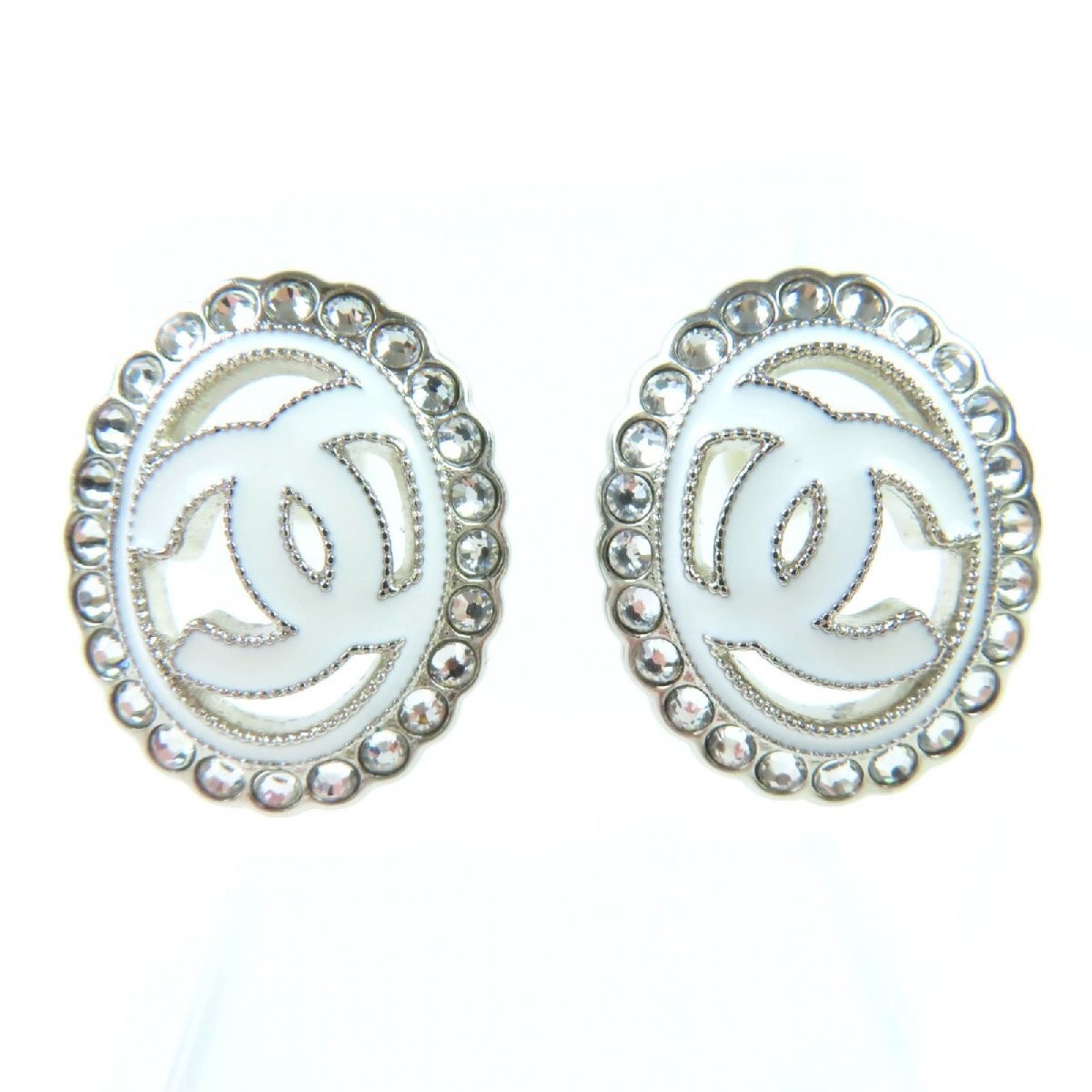 Item CHANEL A25C Coco Mark Rhinestone Decorated Earrings for Both Ears Accessor