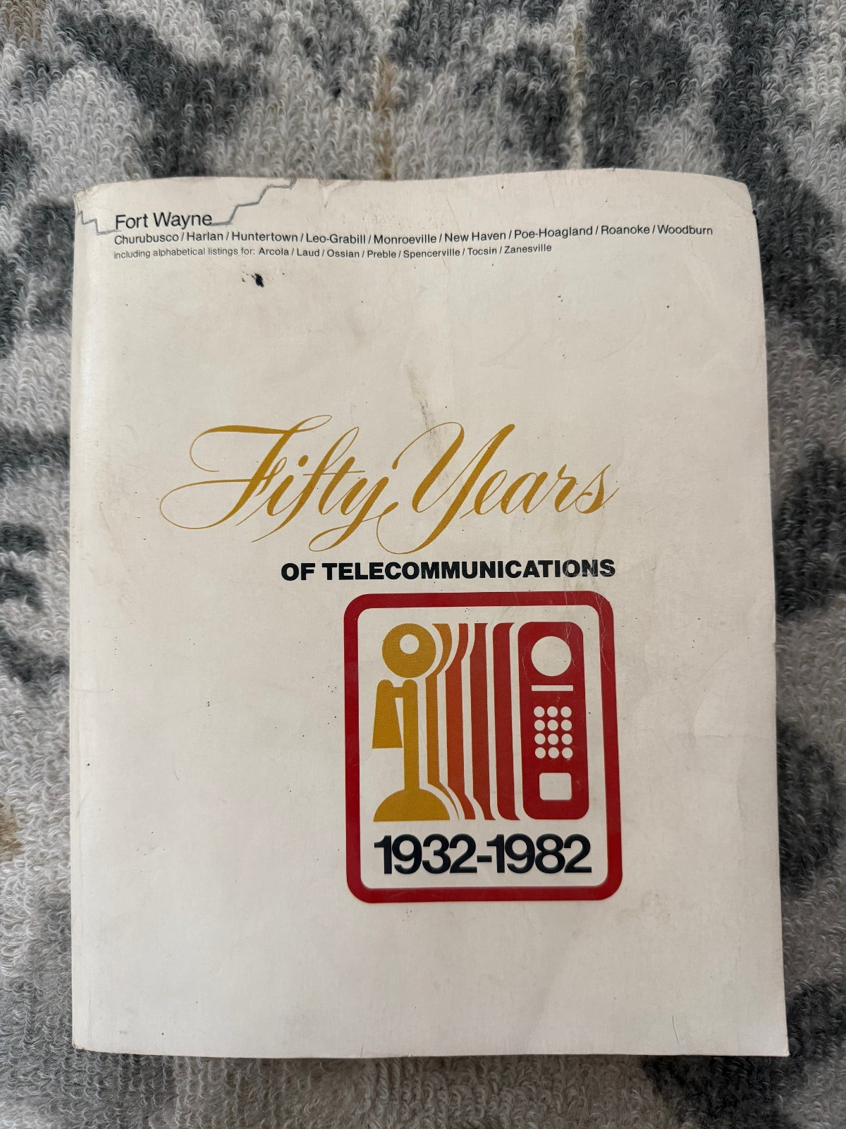 Vintage 1982 Fort Wayne Allen County Indiana GTE Telephone Book 1932-1982