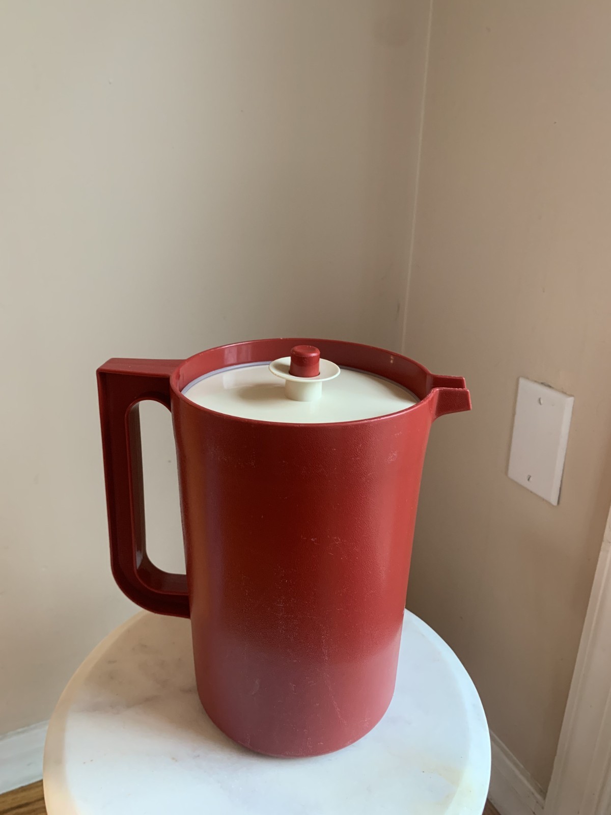 Vintage Authentic Tupperware 2-Quart Pitcher Red Push Button Seal Made in USA