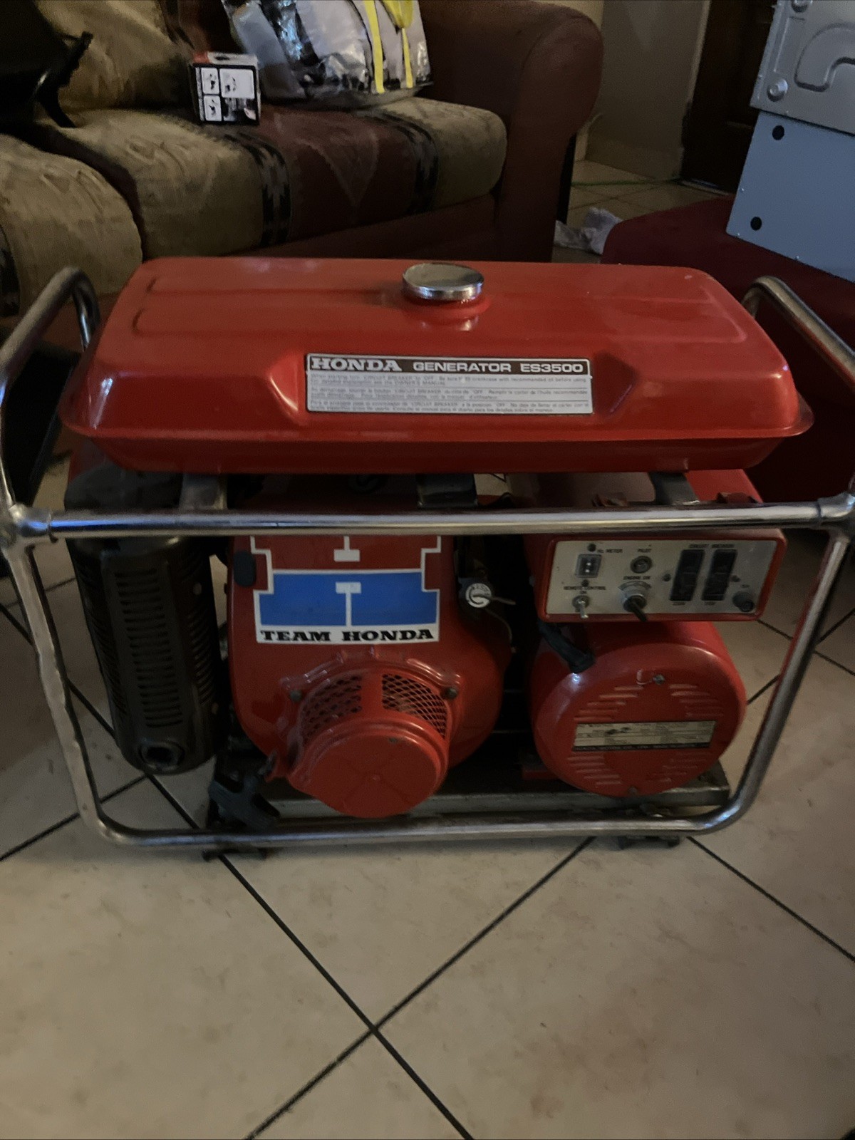 Honda ES3500 Generator Comes With Full Manual And Cord .. EXCELLENT CONDITION 