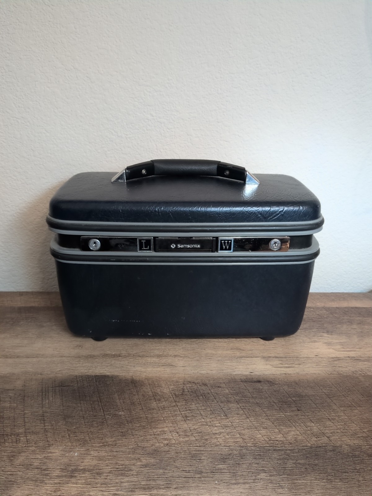 VTG Samsonite Navy makeup train case hard case carryon luggage