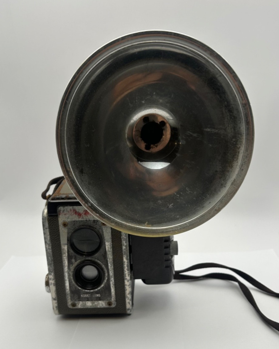 Vintage Kodak Duaflex IV Camera w/ Flash & Box – 1950s Twin Lens Display