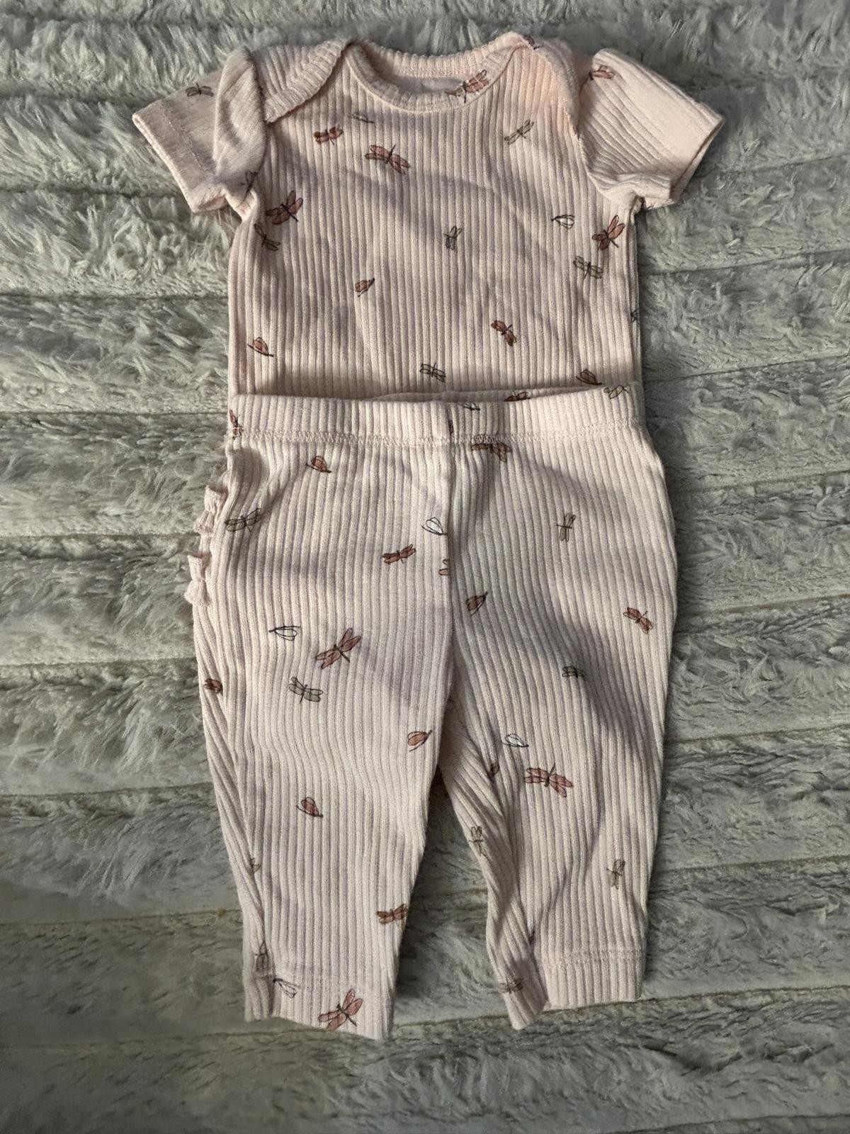 Carter's Baby 2-Piece Ribbed Outfit with Ruffle Pants 3 Months