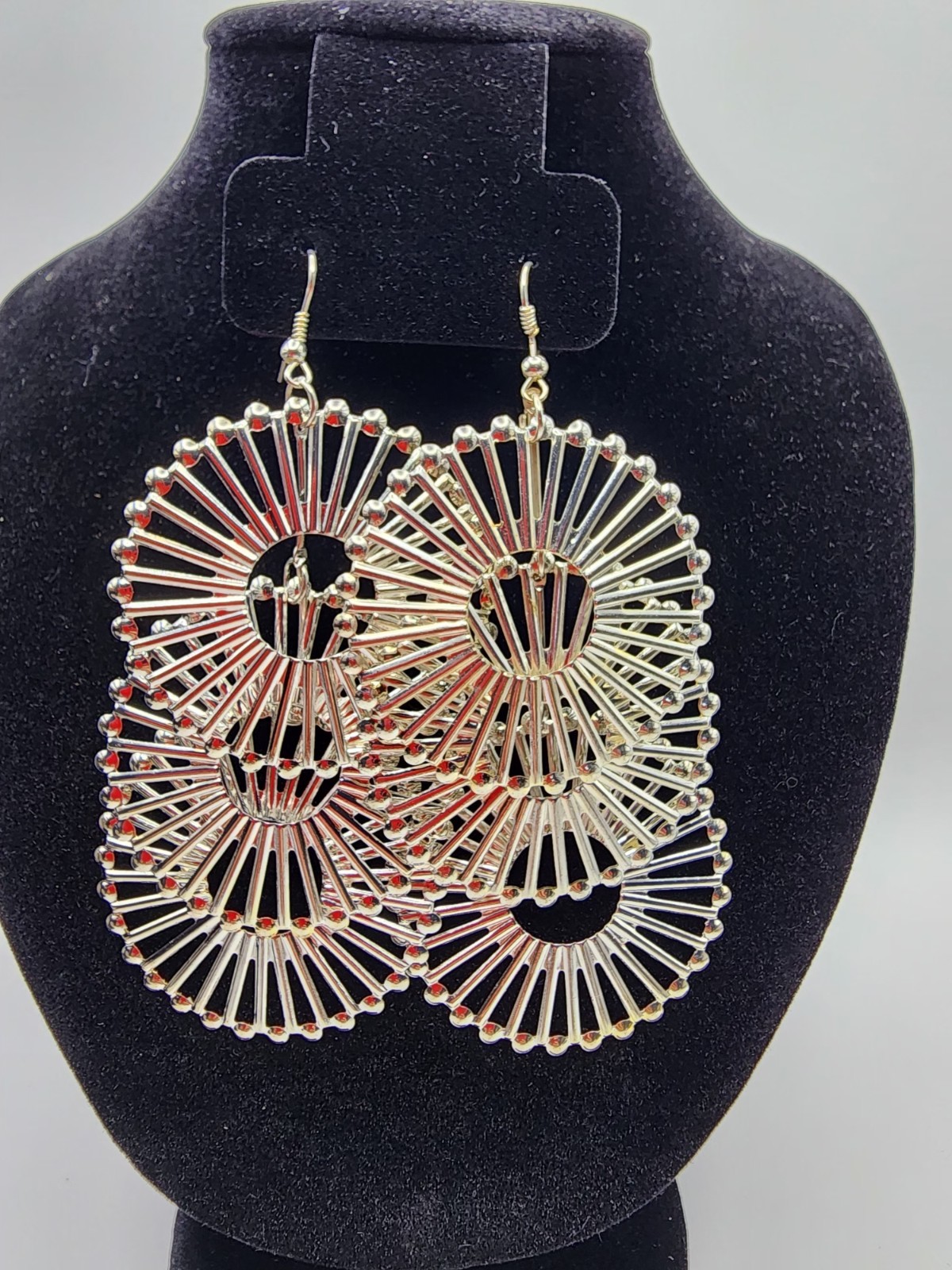 Dangle Drop Earrings Silver Tone Metal Multi-Circle Round Fashion