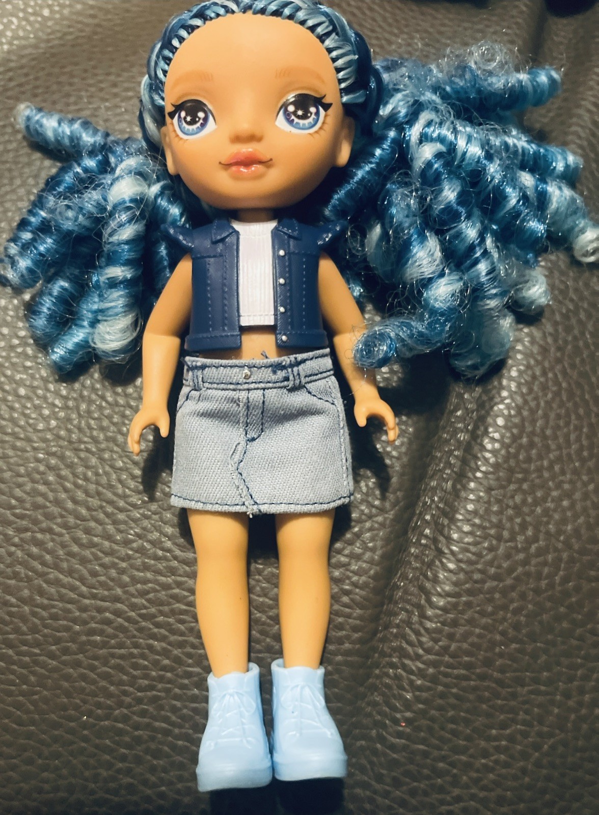 Rainbow High Littles 5.5" Sapphire Bradshaw Doll Complete Outfit W Shoes