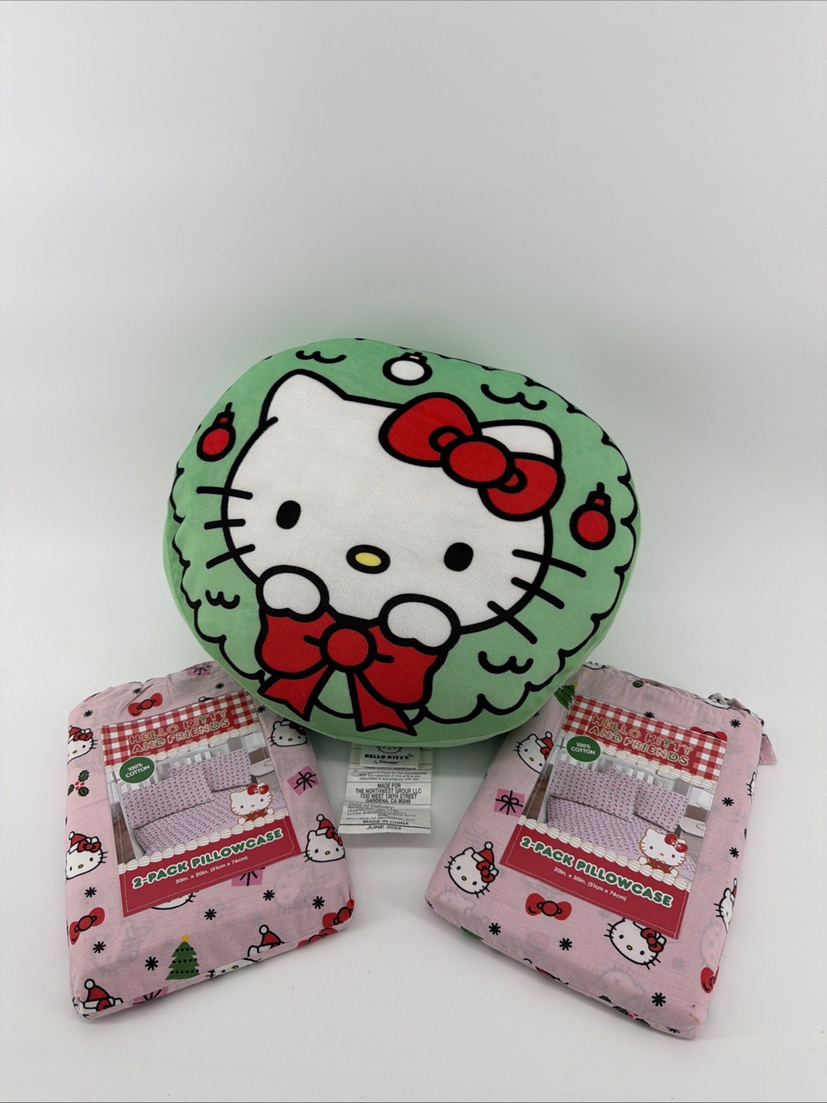 HELLO KITTY CHRISTMAS  Pillow  And Cotton Standard Pillowcases NEW 4