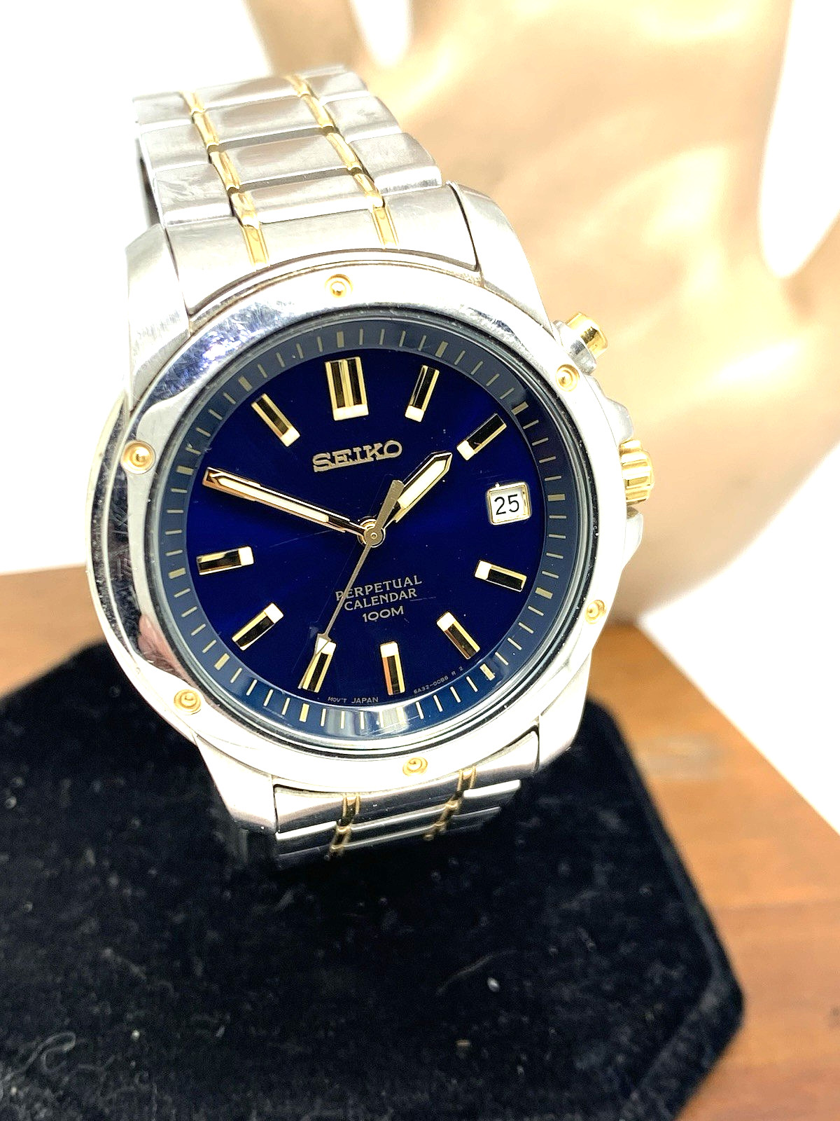 Seiko Men's Watch SNQ010 Quartz Blue Dial Perpetual Calendar Two Tone Steel 39mm