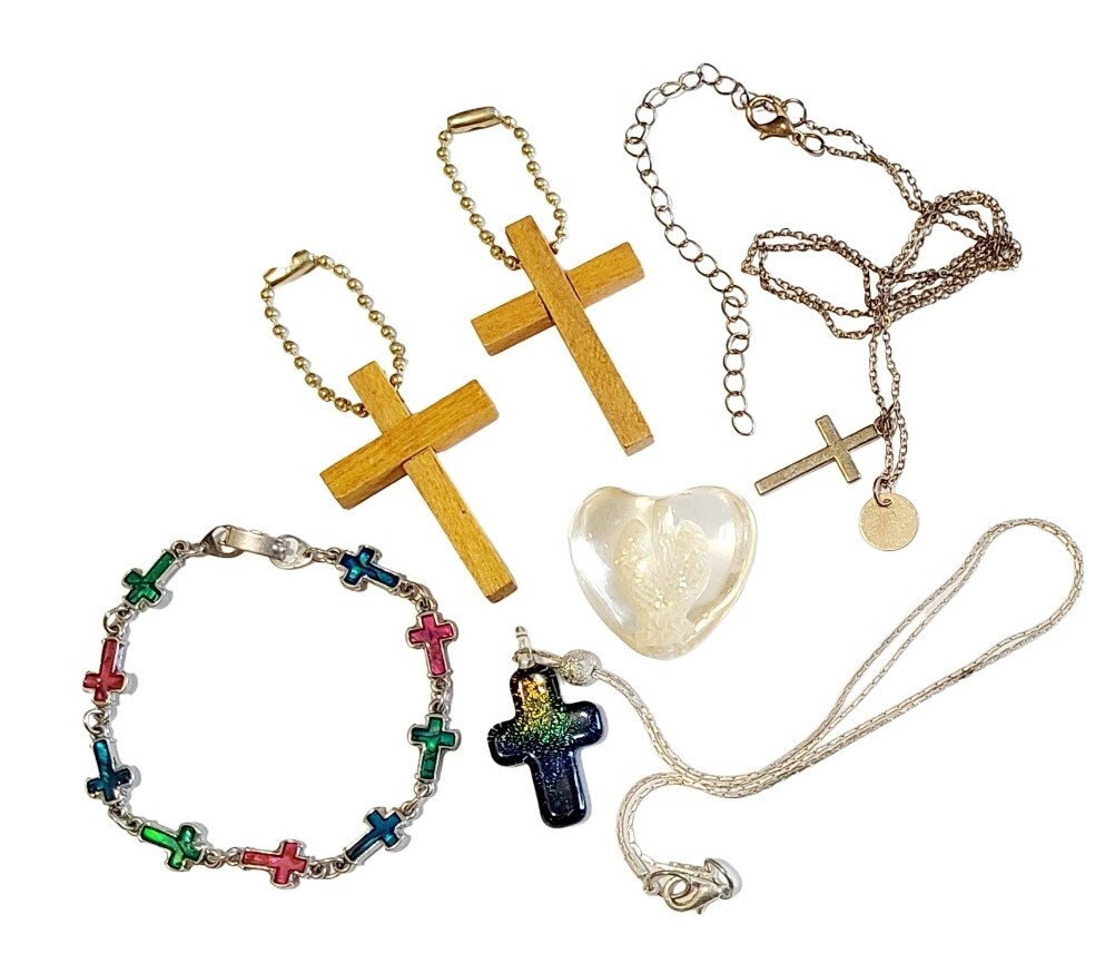 Jewelry Cross Lot 2 Pendant Necklaces 1 Bracelet 2 Wooden Crosses Angel Heart