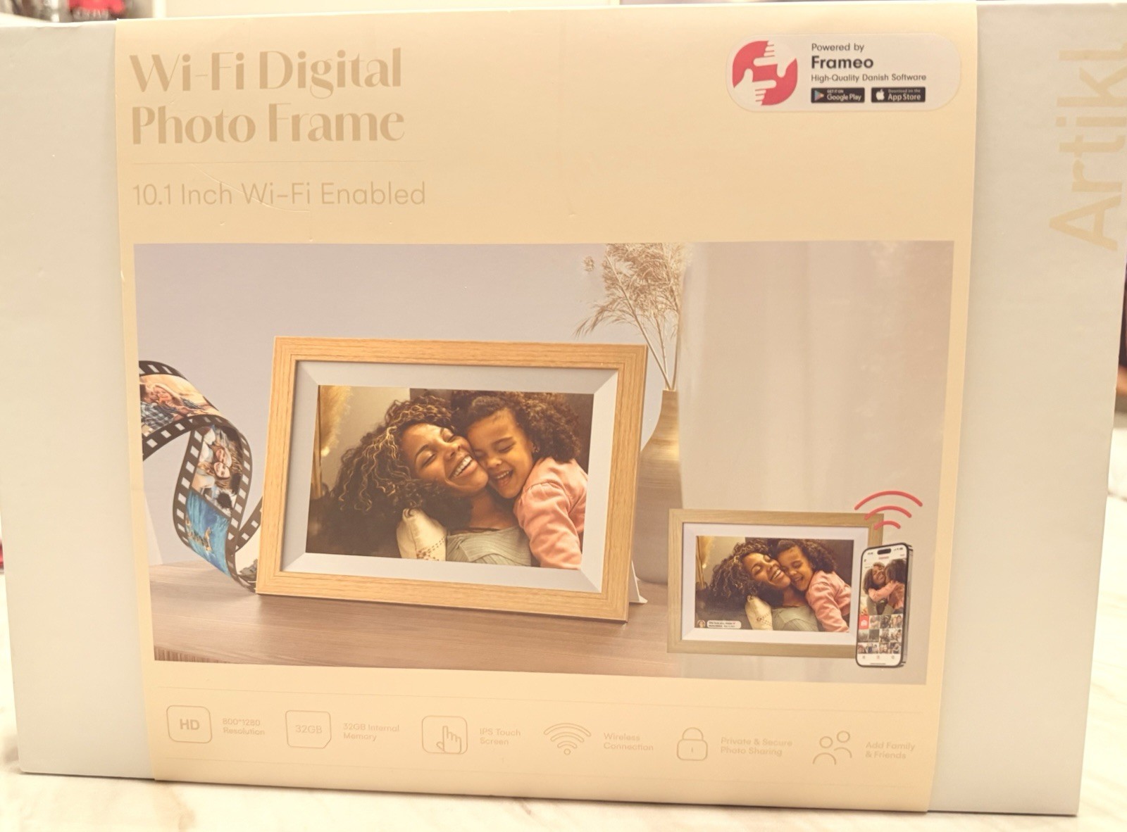 Artikl 10.1" Wi-Fi Digital Photo Frame – Frameo Powered – Wood Frame –  New