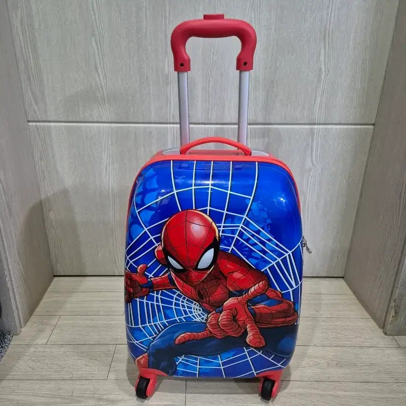 18-inch Travel Luggage Suitcase Spider-Man Design Lightweight