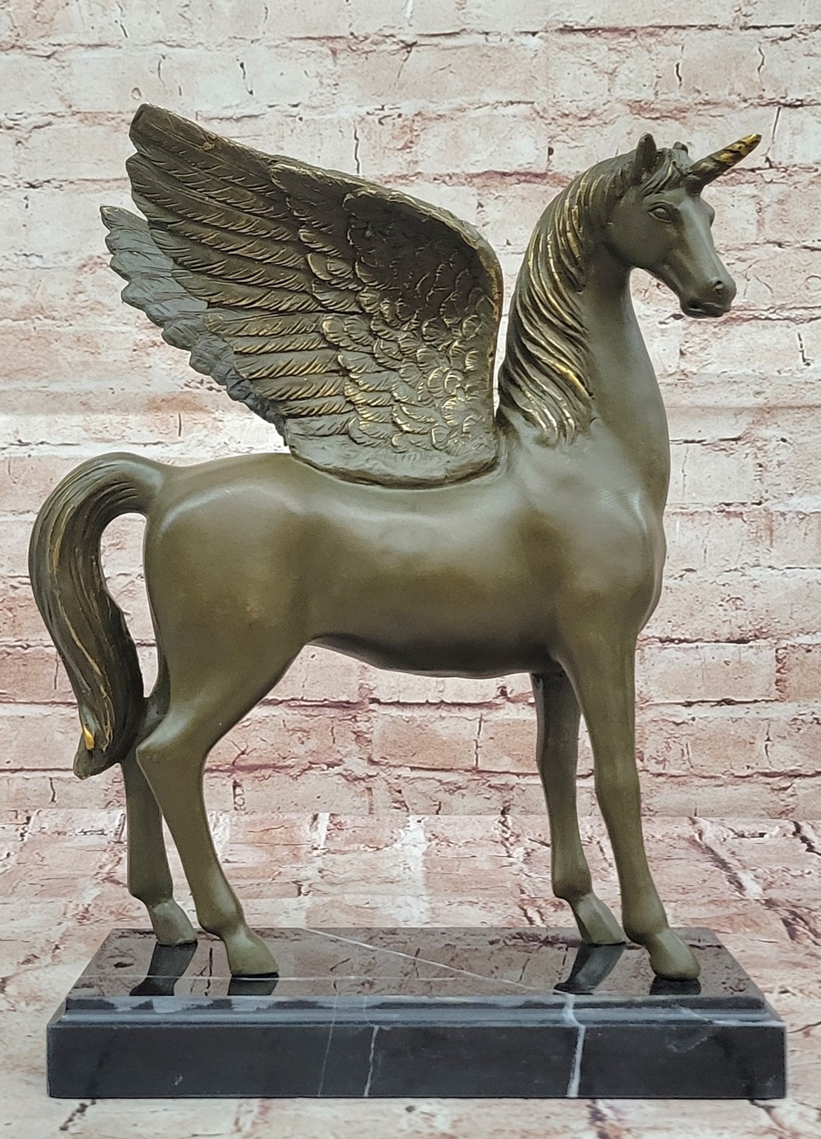 Handmade Pegasus Bronze Statue – Mythical Winged Horse Sculpture Collector Decor