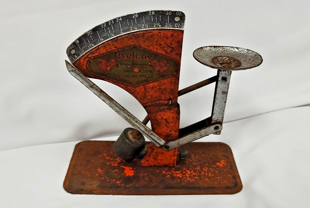 Vintage Cyclone Mfg. Egg Scale