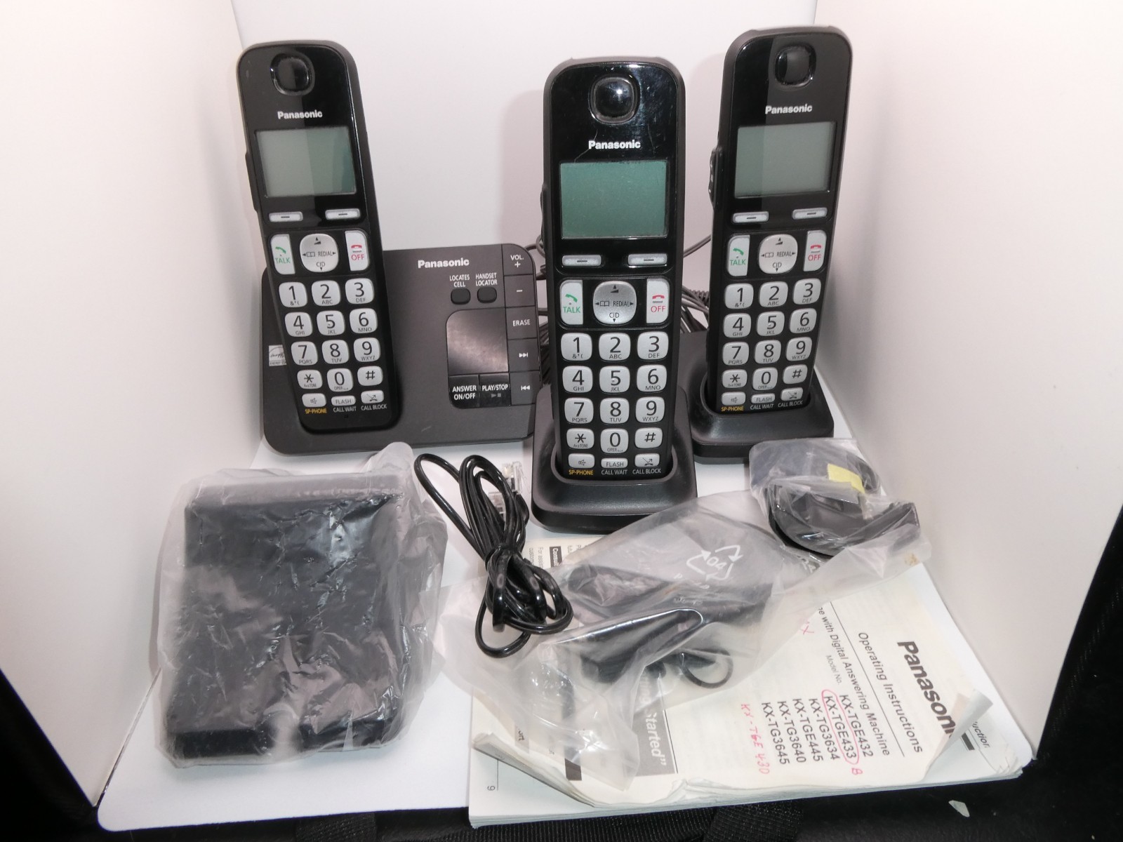 Panasonic – KX-TGE433B – Cordless Phone System – Black – Used
