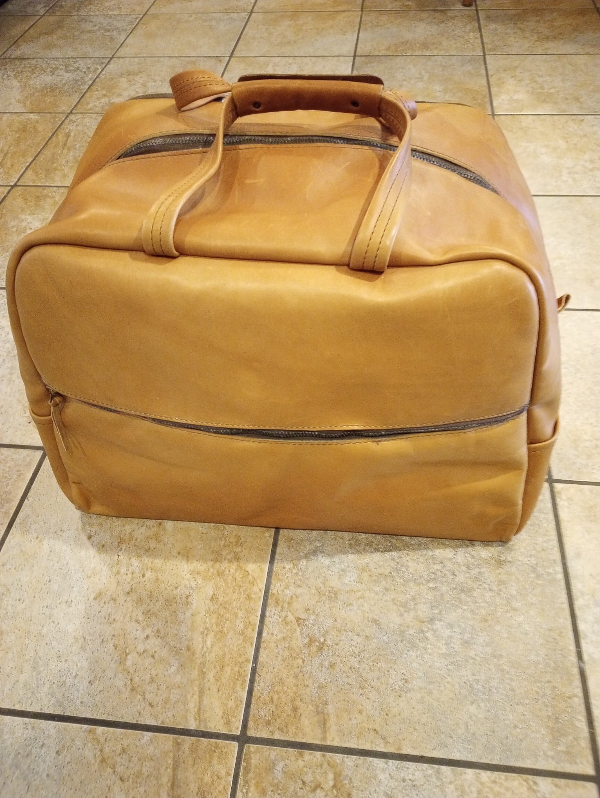 The Luggage Gallery Vintage Camel Brown Leather Travel Bag