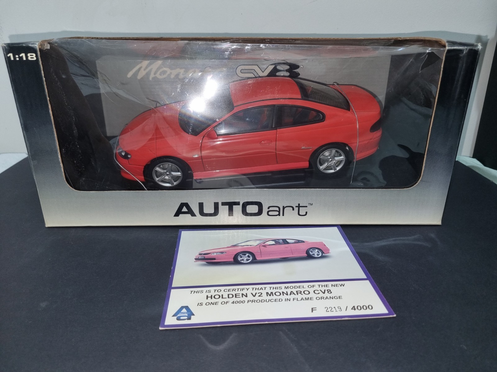 1:18 Autoart Holden Cv8 Monaro V2 Flame Orange Box Damaged 