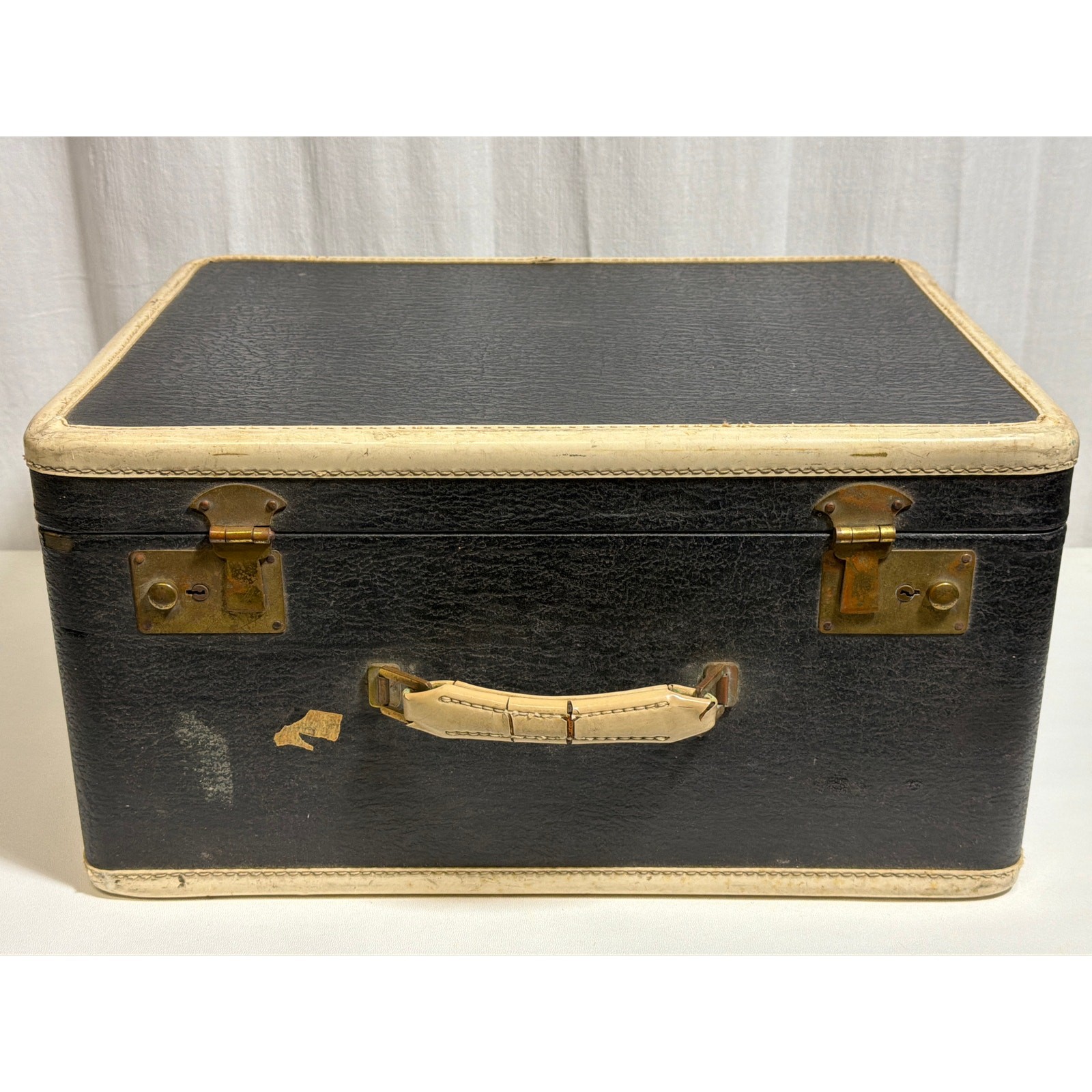 Vintage Hard Shell Travel Suitcase Luggage Train Case 18.5 x 14.5 x 9.5