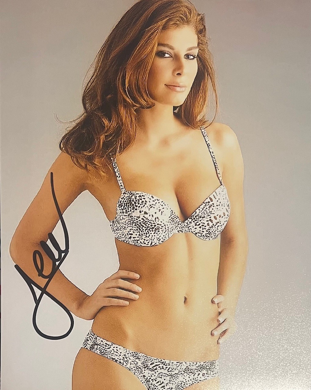 Miss Universe ANGELA MARTINI SIGNED 8x10 PHOTO