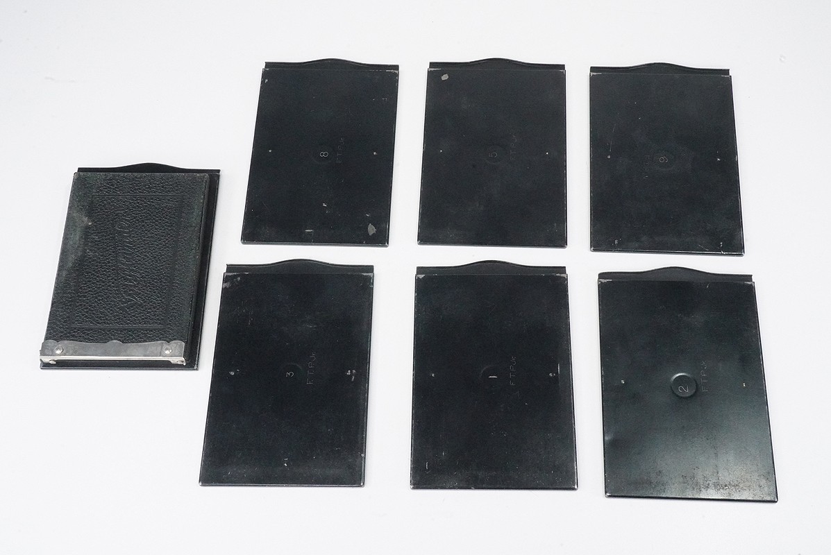 VOIGTLANDER 9X12 TO 3-1/4 X 4-1/4 FPA + 6 UNMARKED PLATE HOLDERS/226742