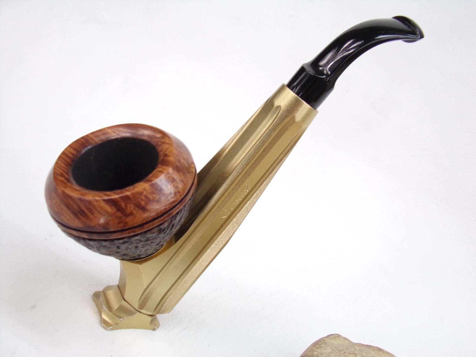 BEAUTIFUL KIRSTEN "EX"ESTATE PIPE NEW KIRSTEN BOWL, NEW N.O.S. VULCANITE BIT
