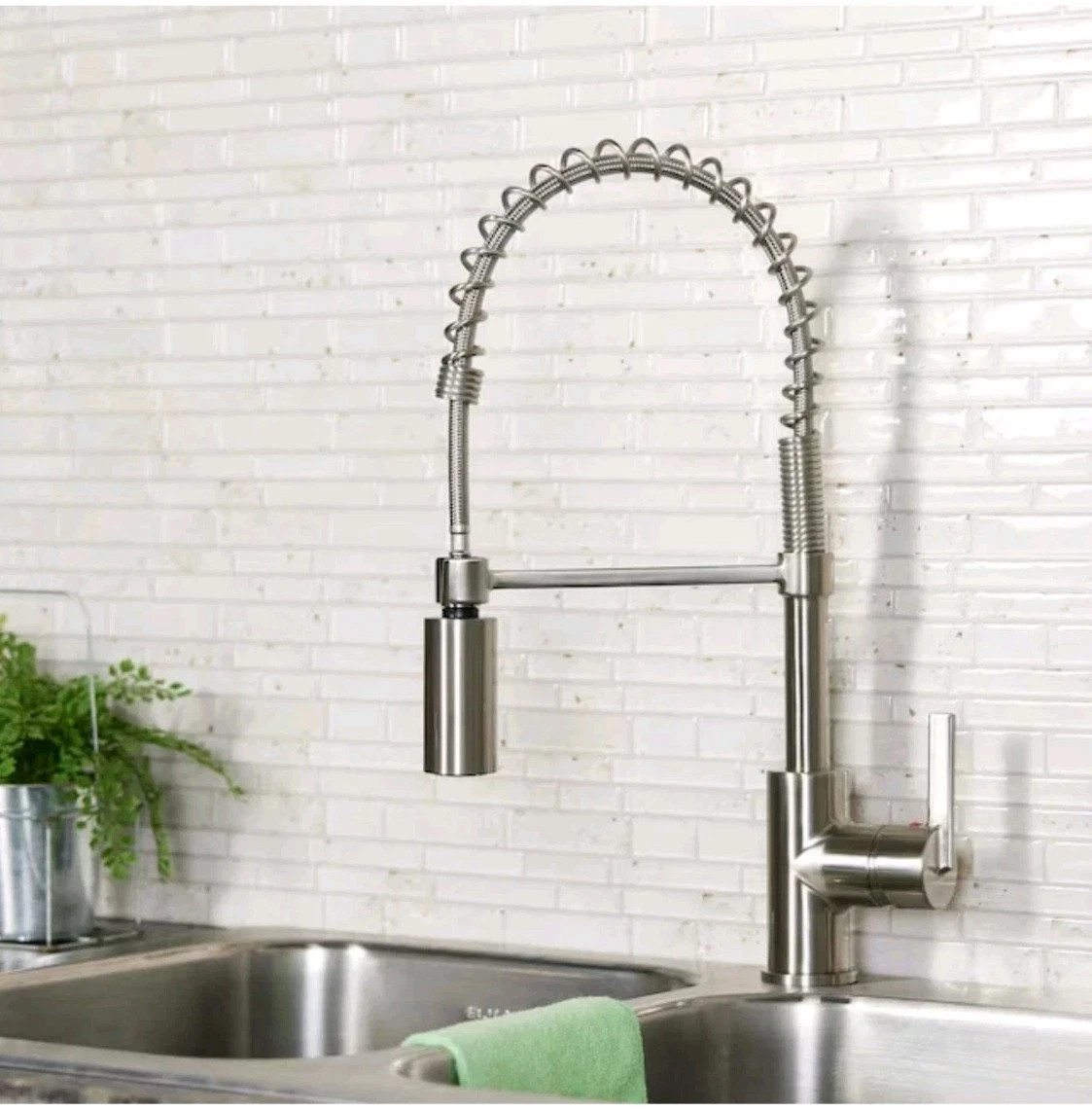 Project Source Stainless Pull Down Kitchen Faucet - Flynt (1452262) NEW SEALED