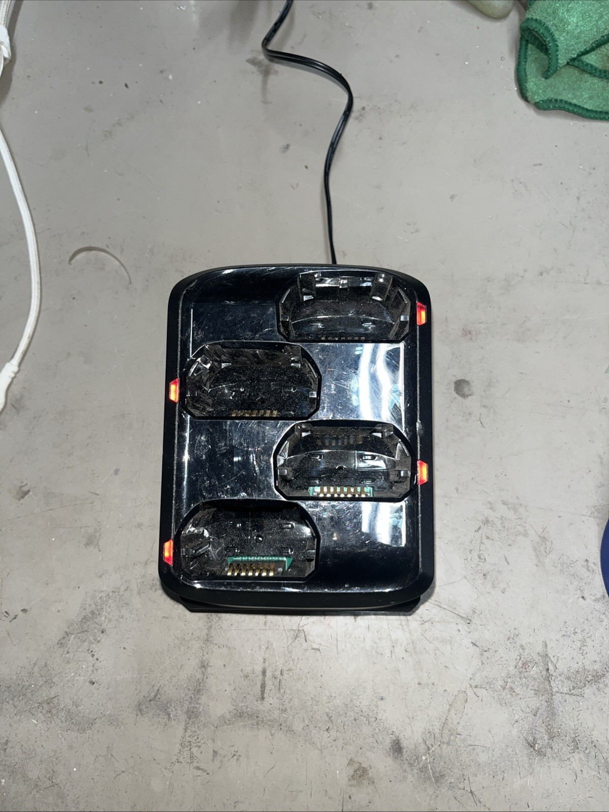 Zebra MC33 4 Slot Battery Charger P: SAC-MC33-4SCHG-01   Sharecradle