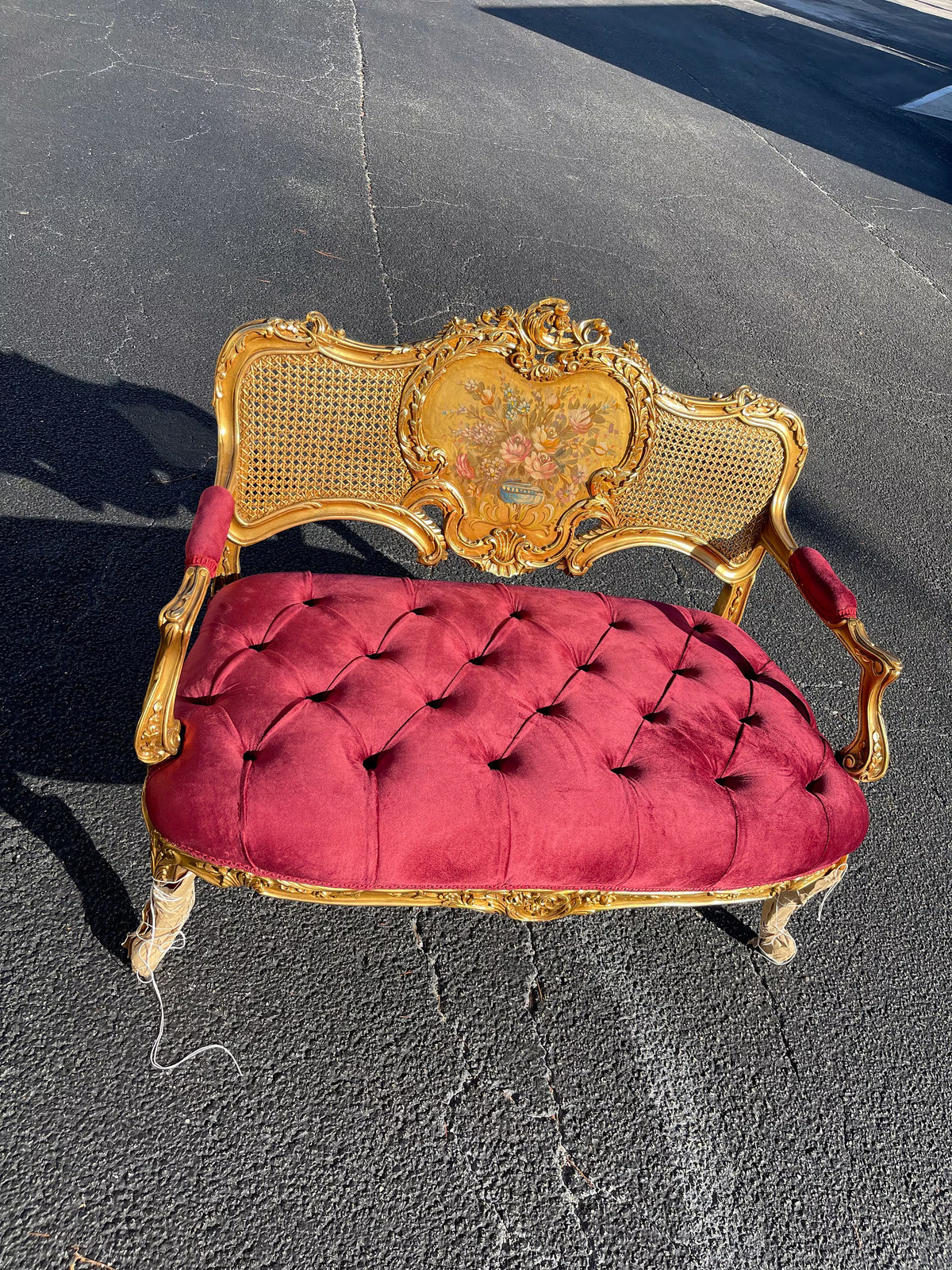 Hand-Carved Louis XV Settee – Gold Finish, Red Velvet, Floral Backrest