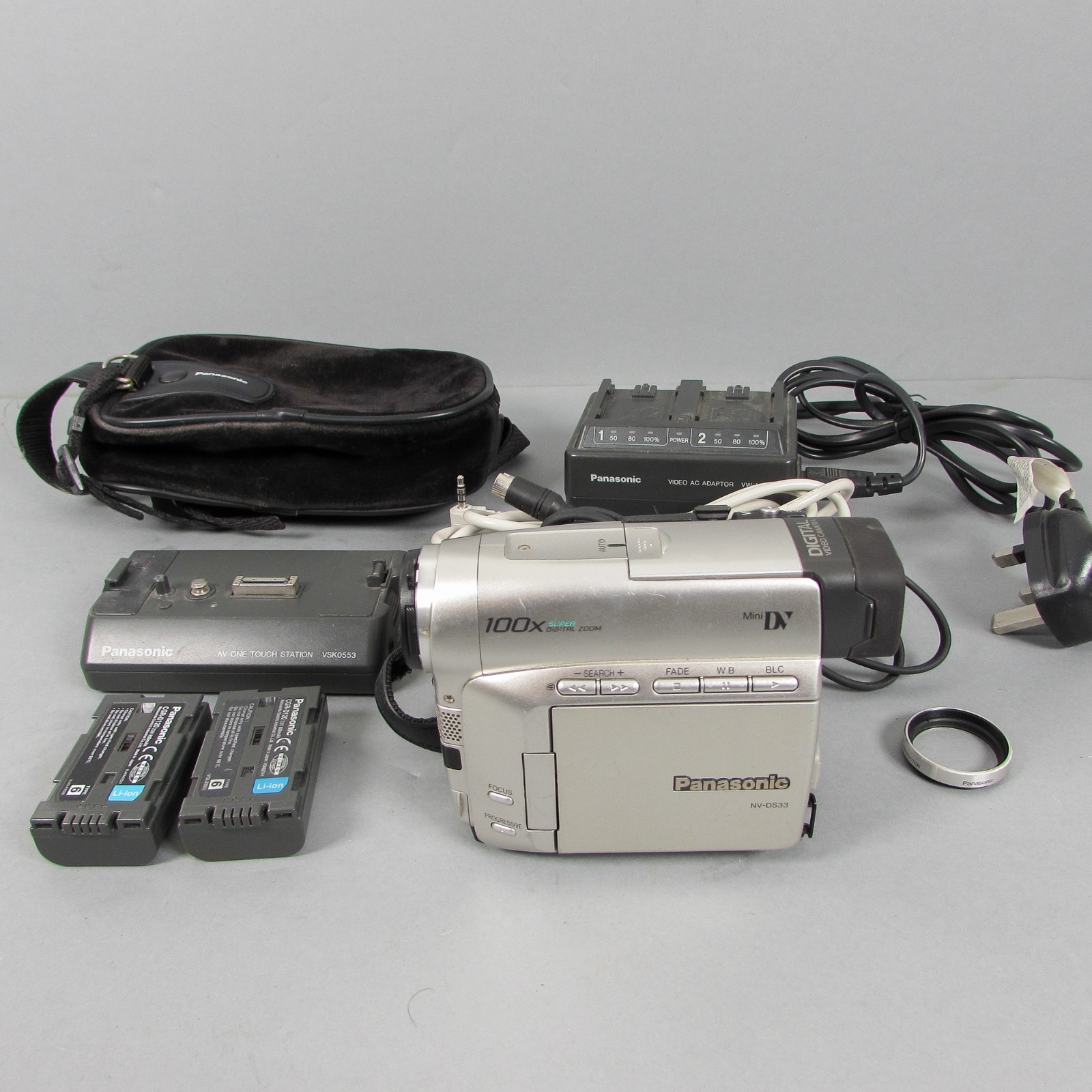 PANASONIC NV-DS33 CAMCORDER MINI DV TAPE VIDEO CAMERA