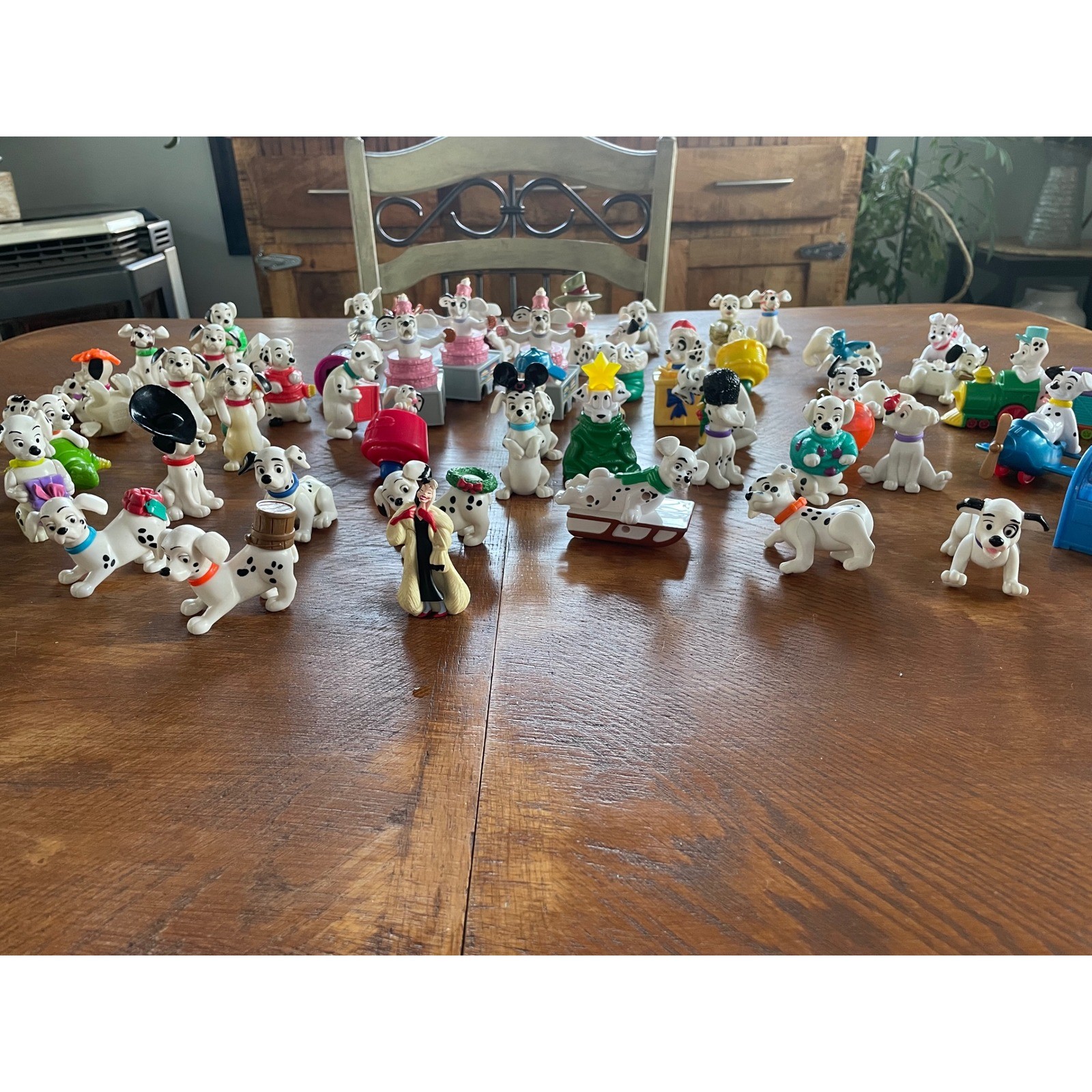 Vintage 1996 Disney 101 Dalmatians McDonald's Lot - 51 Figures include Cruella