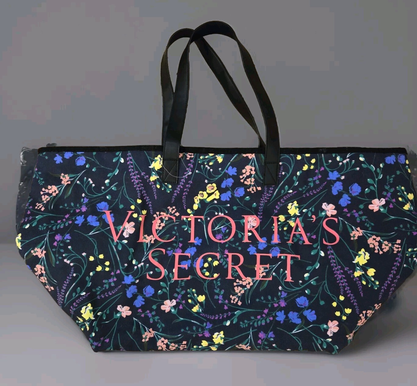 Victoria's Secret Floral Tote Bag Zip Closure Black Beach Travel Weekender Nice!