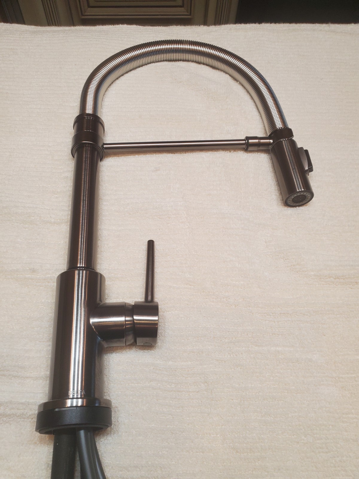 Delta 9659T-KS-DST Trinsic Pro Single Handle Kitchen Faucet-Black Stainless-READ