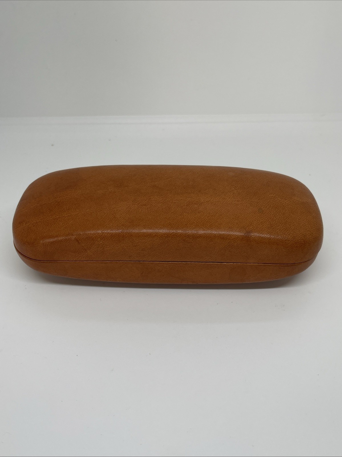 Wilson’s Leather Italian Leather Hard Clamshell Sunglasses Case
