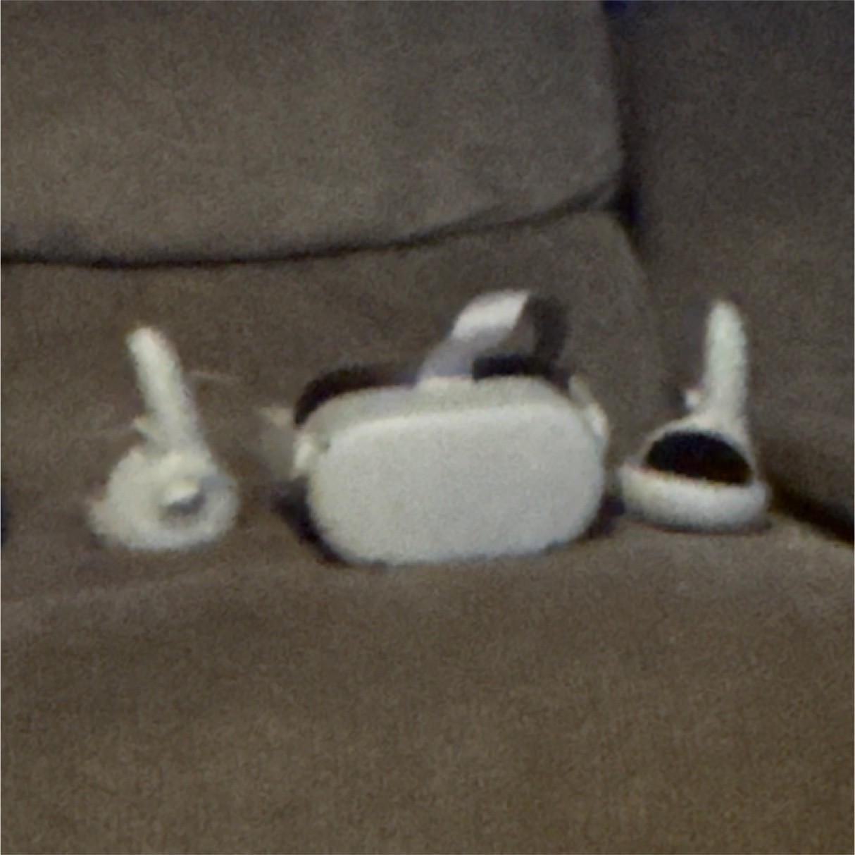 Meta Quest 2 White Plastic Standalone VR Headset with Controllers, Model Quest 2